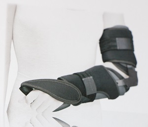 attelle immobilisation coude et poignet